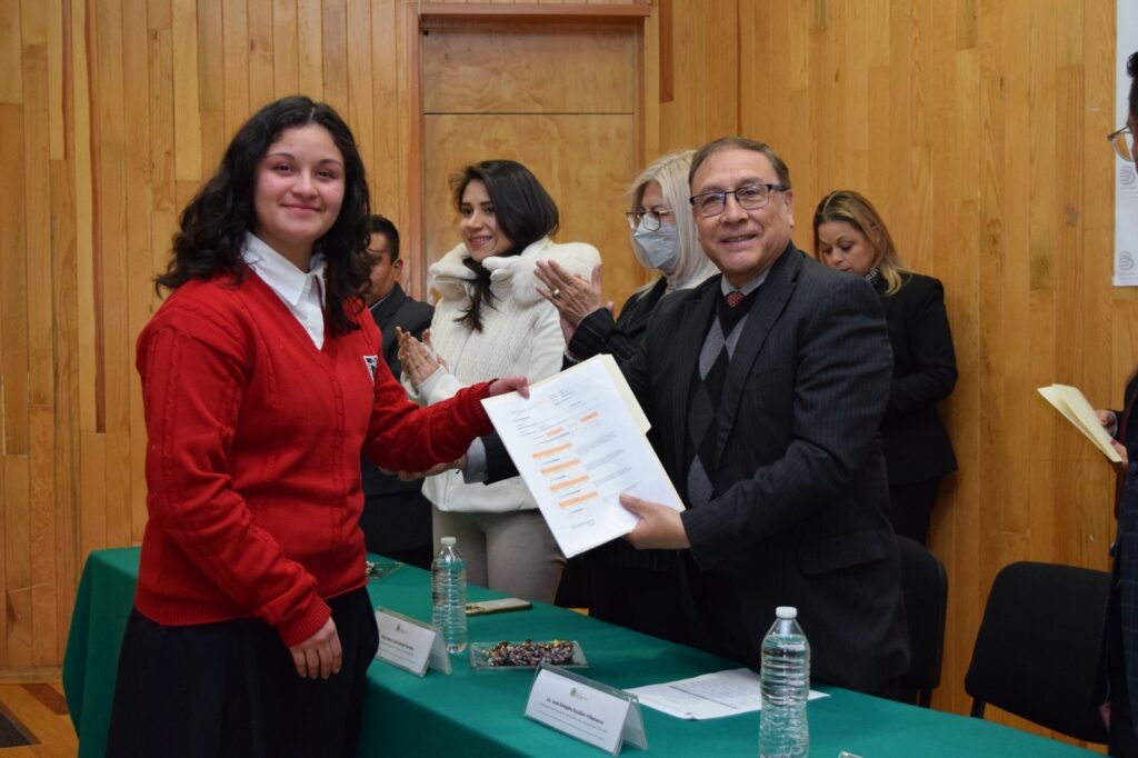 40 estudiantes del COBAEM obtienen certificación de inglés Linguaskill Cambridge
