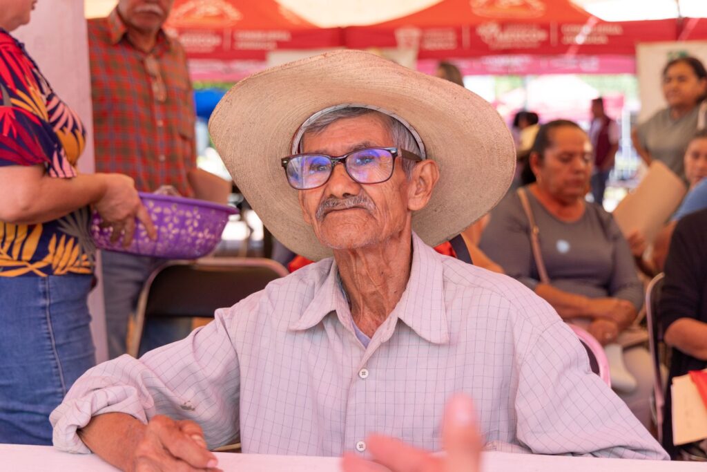 Sureños aprovechan servicios en las Caravanas por la Justicia Social