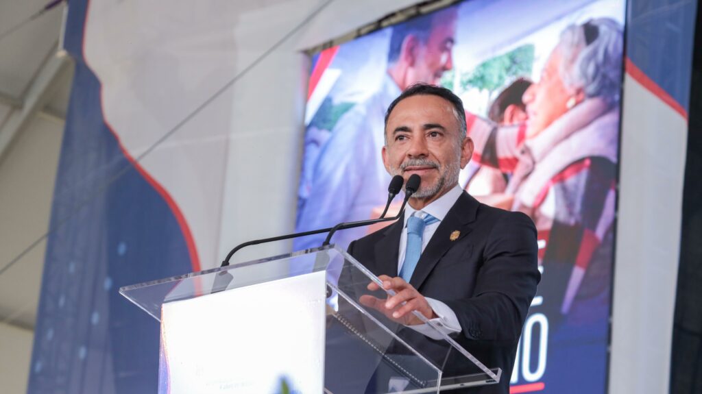 Fernando Flores rinde cuentas y fortalece compromiso con la ciudadanía de Metepec