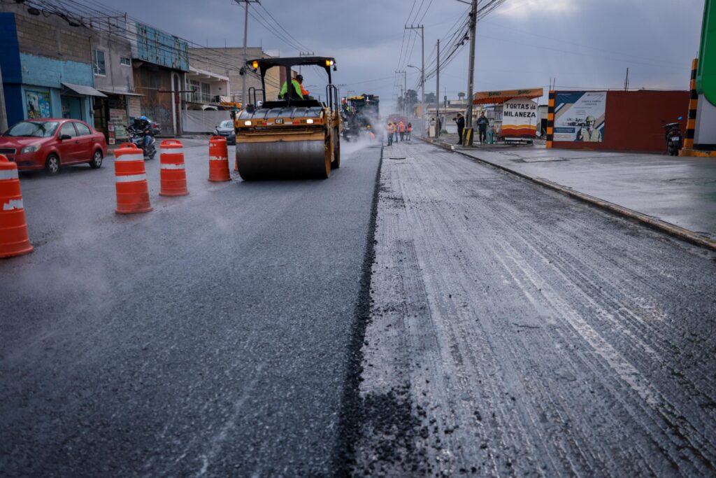 Obras Públicas transforman avenida Lombardo Toledano para beneficio ciudadano