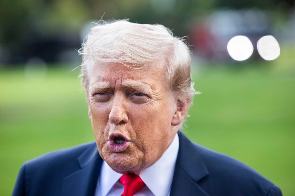 Trump demanda al The New York Times por supuesta difamación y publicación de falsedades