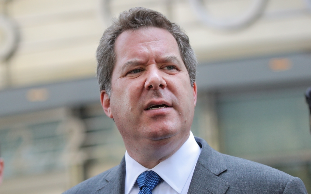 Jeffrey Lichtman, se lanzó nuevamente contra la presidenta Claudia Sheinbaum