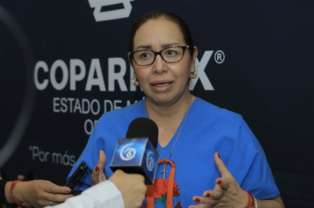 Habrá simplificación administrativa con honestidad: Azucena
