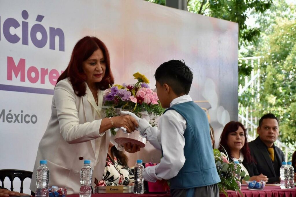 Alcaldesa de Tecámac, Rosi Wong refrenda su compromiso con la educación