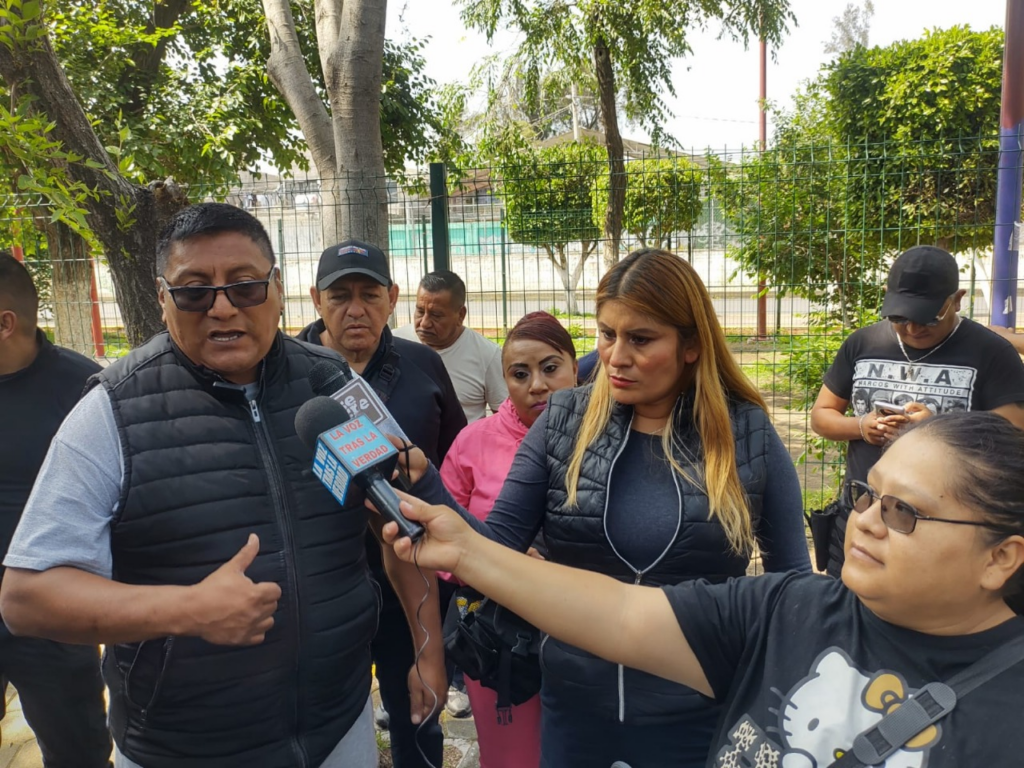 Policías de La Paz exigen respuesta a pliego petitorio; acusan abandono de la presidenta municipal