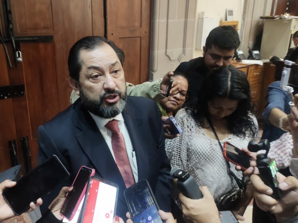 «No somos diputados de ocurrencias, ni de moda»: Francisco Vázquez