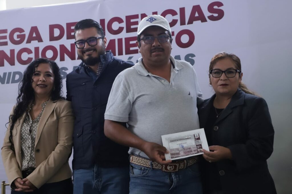 Llega gobierno de Tecámac a dos mil licencias a negocios entregadas en lo que va del año