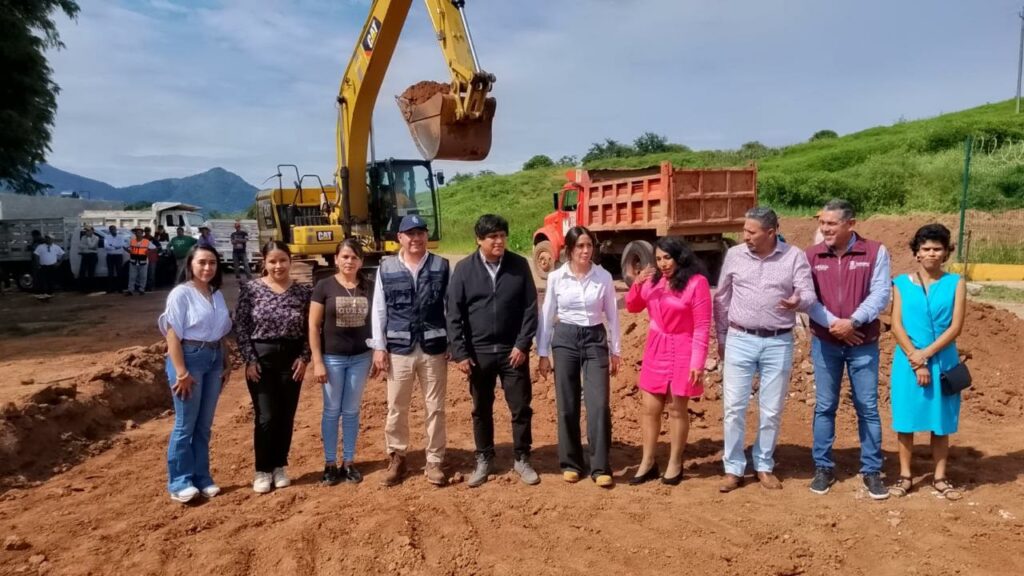 Inicia pavimentación de vialidad en beneficio de 30 mil mexiquenses en Luvianos
