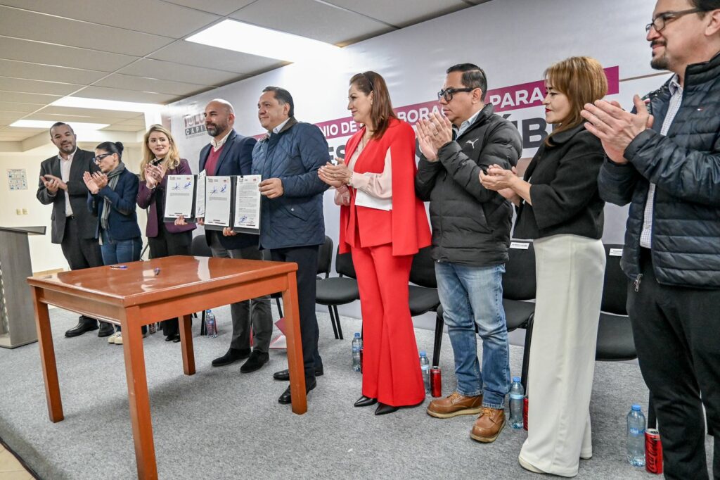 Toluca y Femsa firman convenio para recuperar parques, jardines, camellones y áreas de uso común