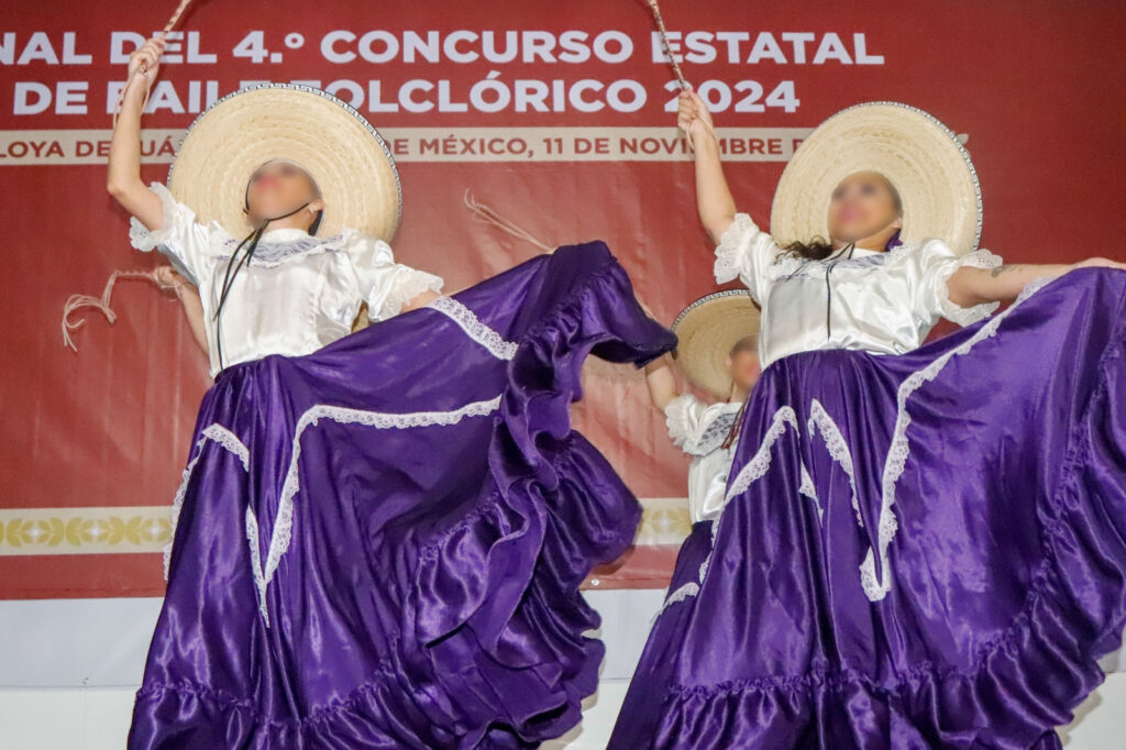 Reos se ponen a bailar en el Edoméx