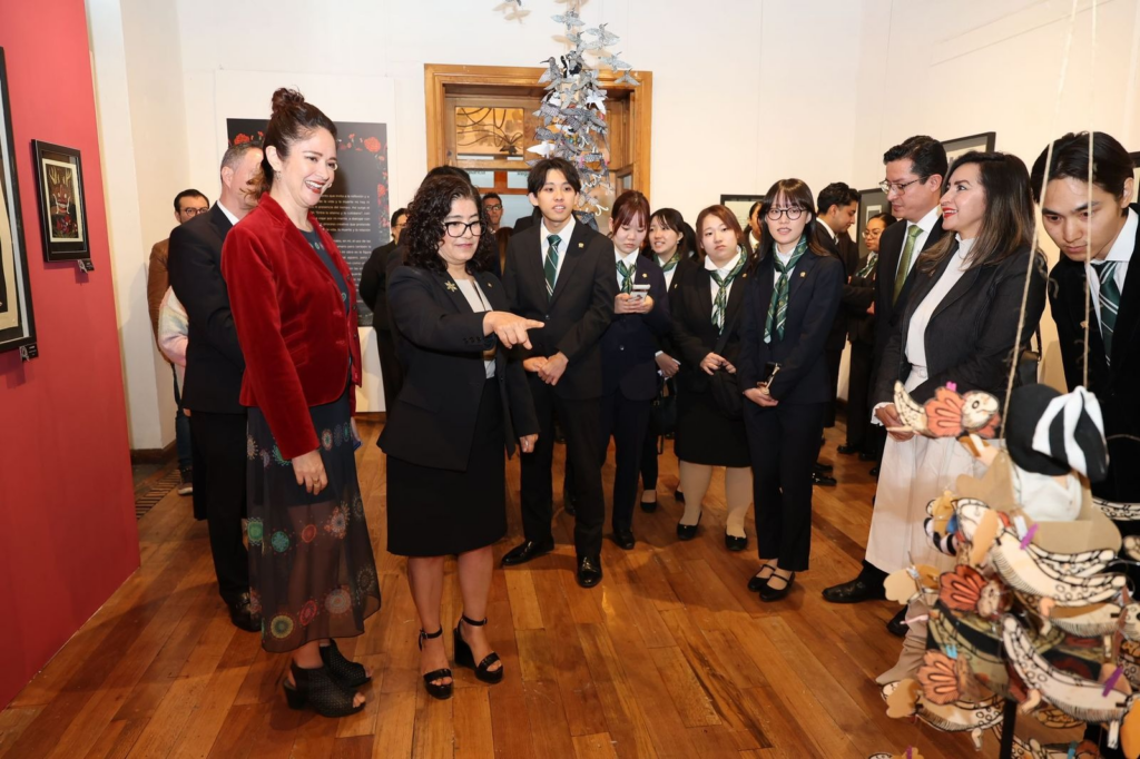 Rectora Paty Zarza da bienvenida a delegación de universidades de Meikai y Asahi