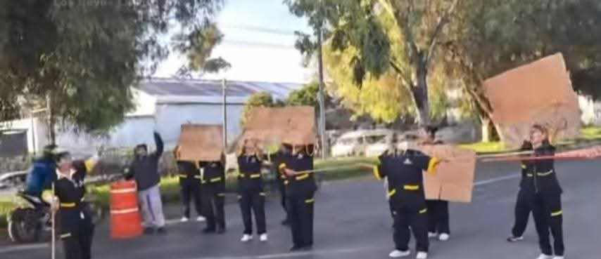 Protestan trabajadores de intendencia del Hospital Materno Infantil por falta de pago