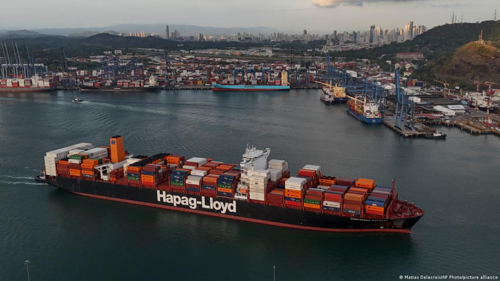 China adoptará «medidas» tras decisión sobre canal de Panamá