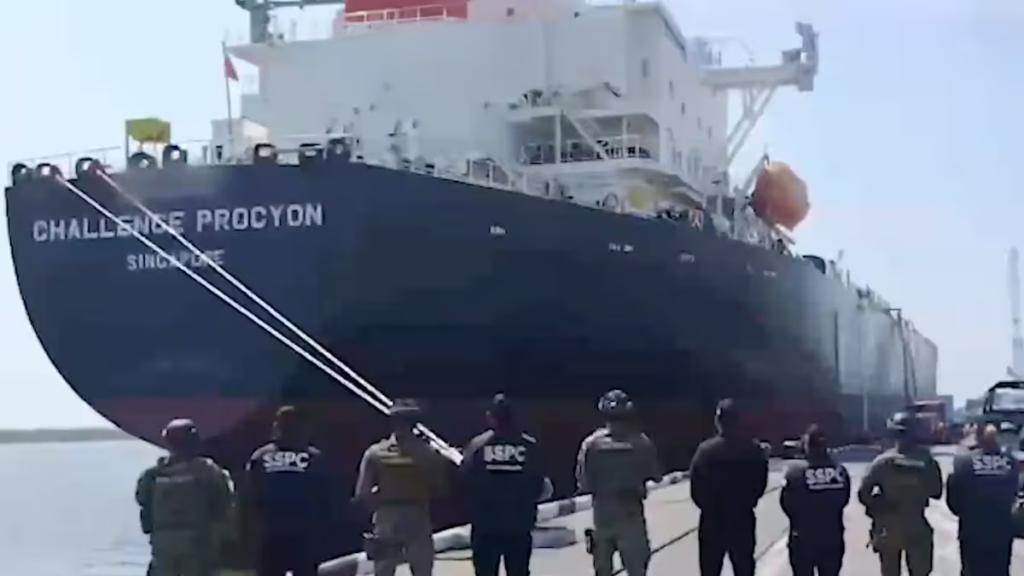 Realizan aseguramiento histórico de 10 millones de litros de hidrocarburo en Altamira, Tamaulipas