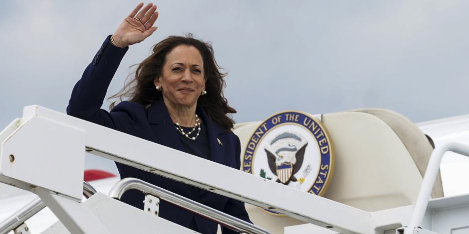 Elecciones en EU: Escala Trump ataques racistas contra Kamala