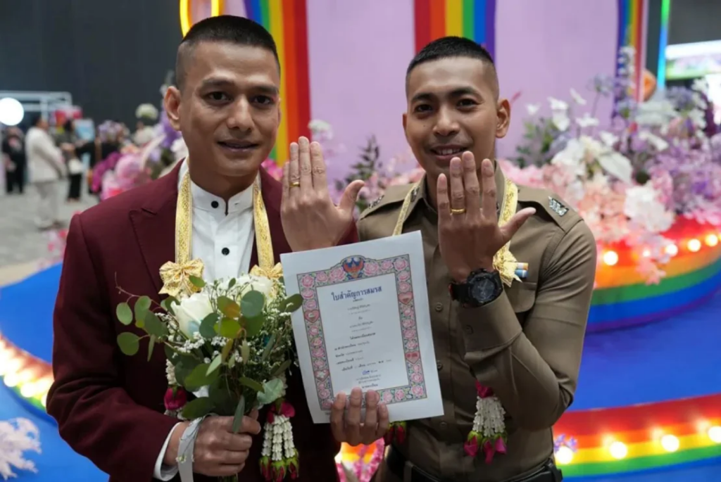 La comunidad LGBTQ+ celebran aprobación del proyecto de ley de igualdad matrimonial en Tailandia