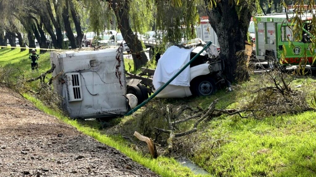 Tragedia en Paseo Tollocan: Dos jóvenes fallecen en aparatoso accidente
