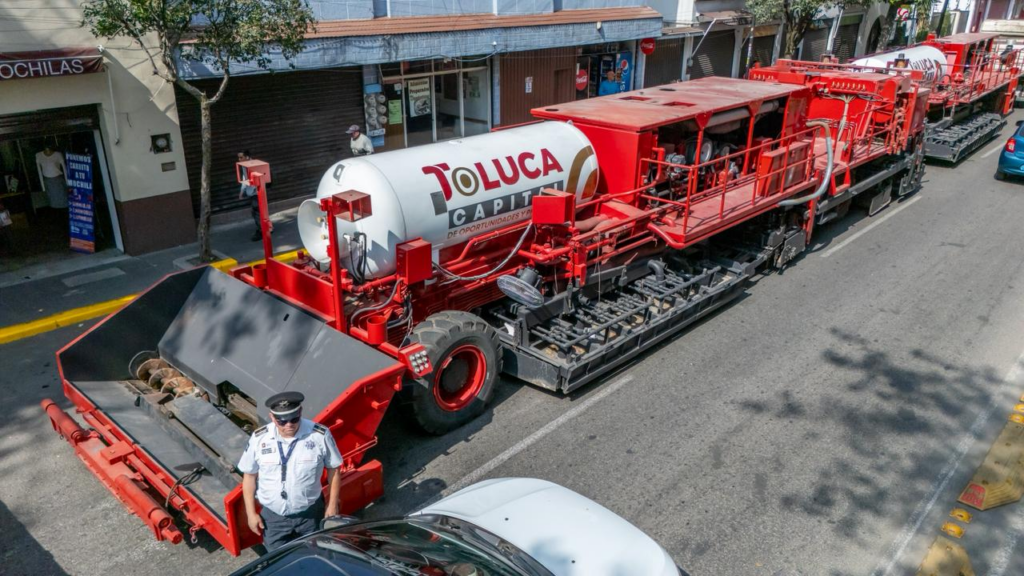 Toluca activa tres trenes de repavimentación; Empieza repavimentación histórica de vialidades