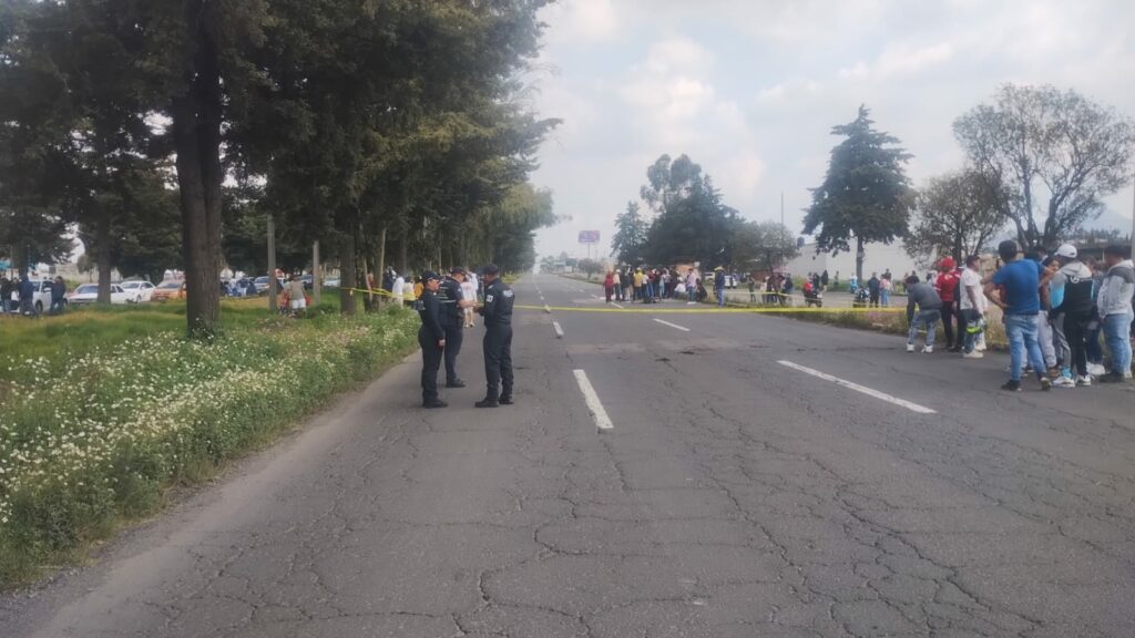 Automovilista abre fuego contra manifestantes en la carretera Toluca – Palmillas