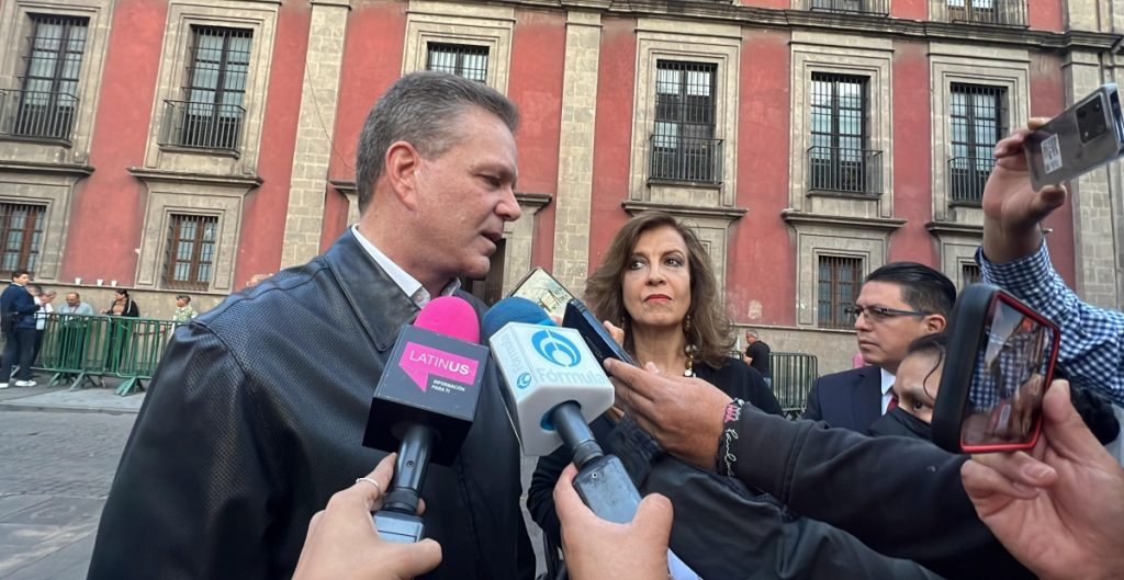 AMLO se niega a recibir personalmente las pruebas de corrupción de Rocío Nahle