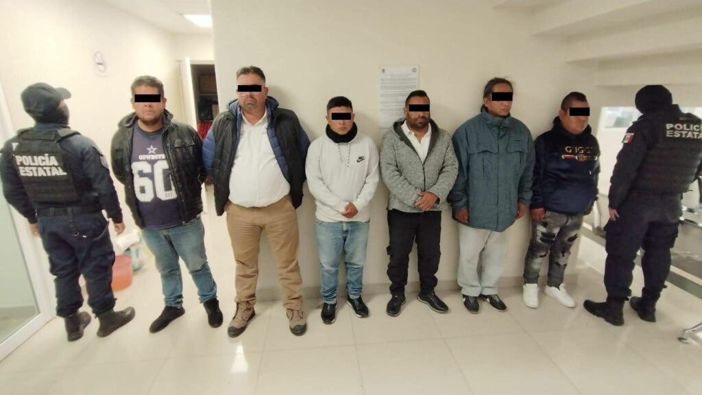 Cae banda de extorsionadores en Tecámac; cobraban derecho de piso a operadores de transporte público
