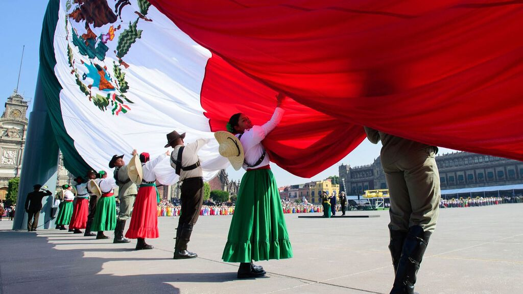 Realizarán desfile conmemorativo del 114 Aniversario de la Revolución Mexicana