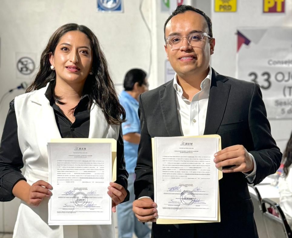 Recibe constancia de mayoría como diputado electo del Distrito 33 del Edoméx, Samuel Hernández Cruz