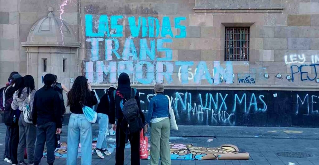 Buscan tipificar como delito el transfeminicidio