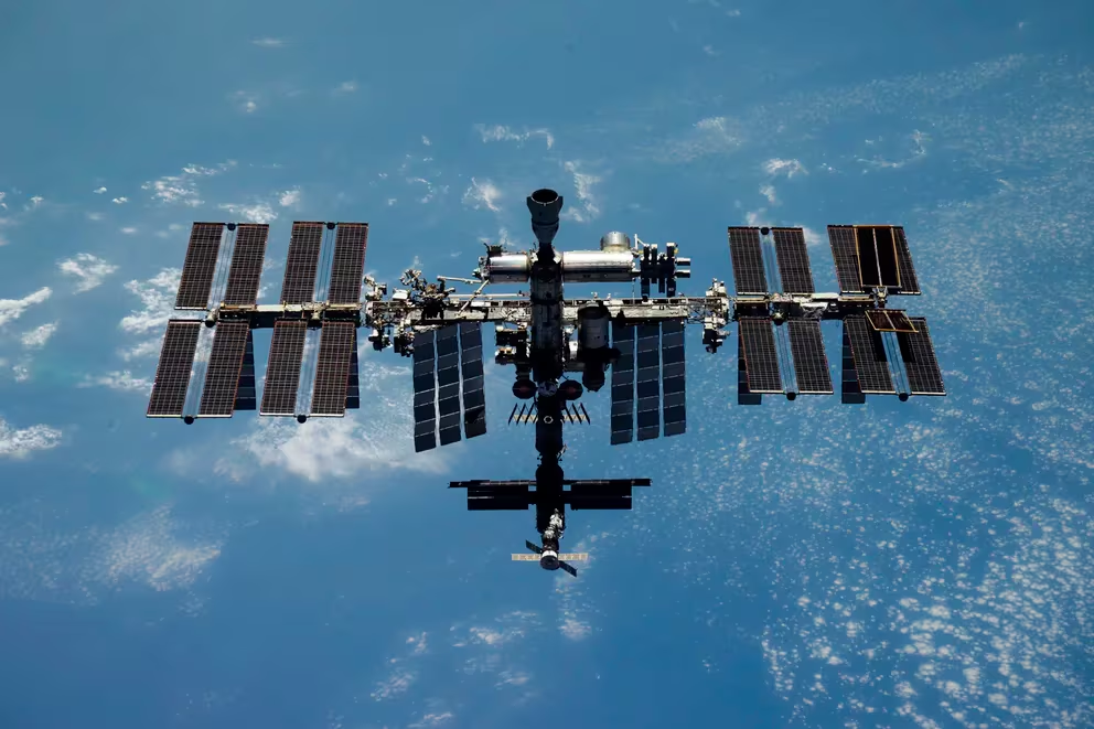 SpaceX encargada hacer caer la Estación Espacial Internacional a la Tierra
