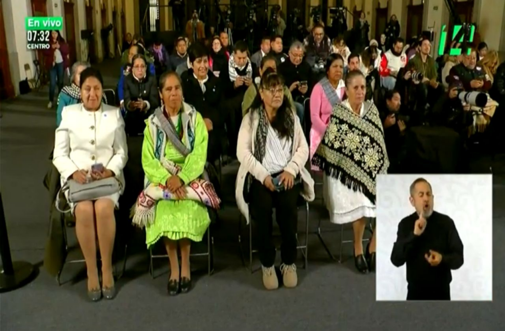 Mexiquense son las primeras en recibir la tarjeta del programa federal “Pensión Mujeres con Bienestar”