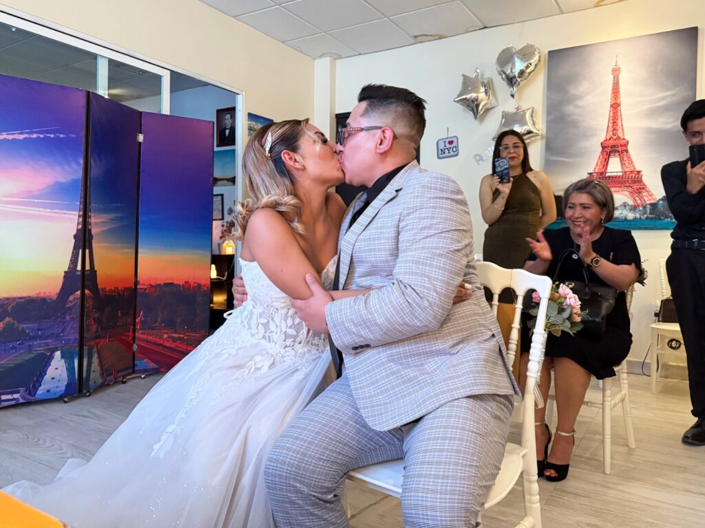 Ecatepec, Nezahualcóyotl, Toluca y Naucalpan, municipios del Edoméx con mayor índice de matrimonios