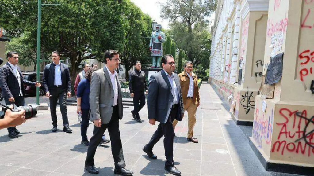 Encargado del Despacho de Rectoría de la UAEMéx se reúne con integrantes del movimiento estudiantil