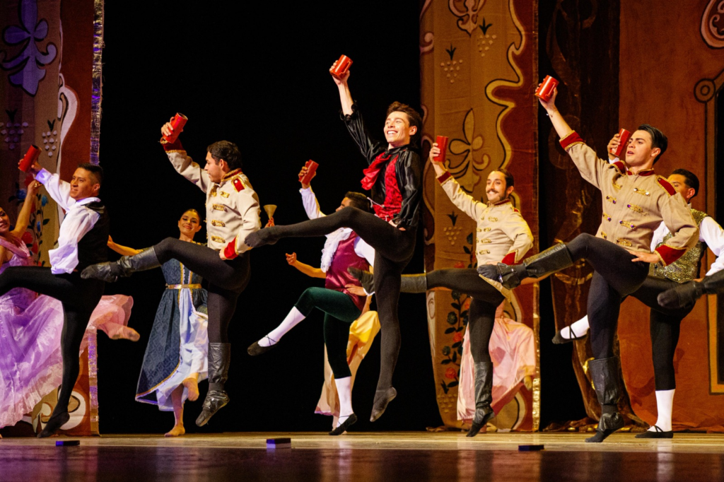 Presenta compañía de danza la historia de Clara y su Cascanueces mágico