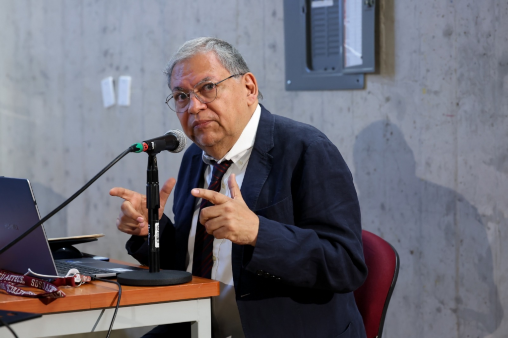 Lauro Zavala analiza la representación de la violencia y el erotismo en el cine en la UAEMéx