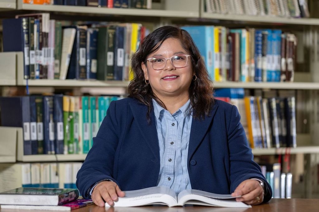 Investigadora de la UAEMéx recibe Premio Talento: Jóvenes Científicos e Investigadores