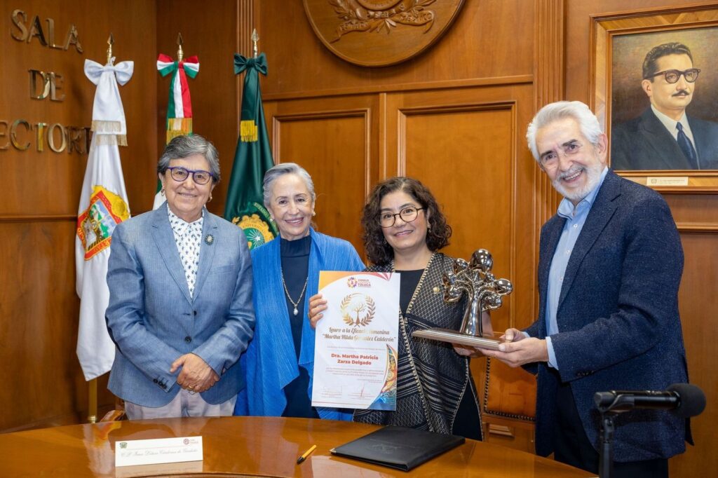 Recibe Rectora de la UAEMéx  Patricia Zarza, el primer “Lauro a la Eficacia Femenina