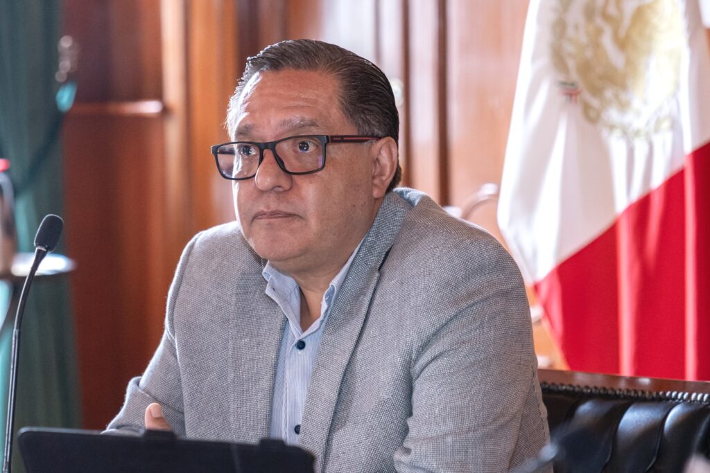 Alcalde de Toluca Ricardo Moreno, pide licencia para ausentarse hasta por 15 días