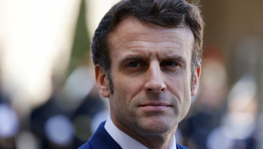 El parlamento de Francia inició un procedimiento para destituir a Emmanuel Macron