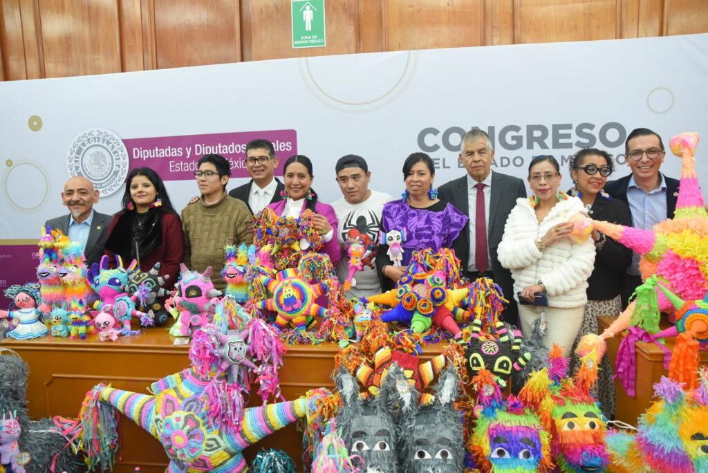 Presentan en el Congreso mexiquense la XXXIX Feria de la Piñata Acolman 2024