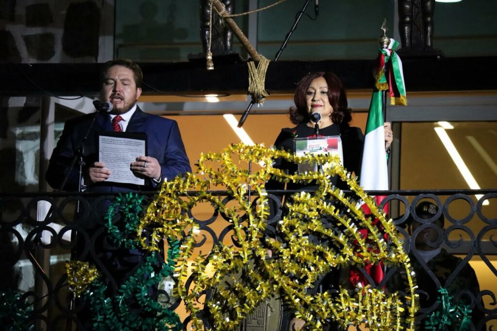 Encabeza alcaldesa Rosi Wong celebración en Tecámac por los 215 años de la Independencia de México