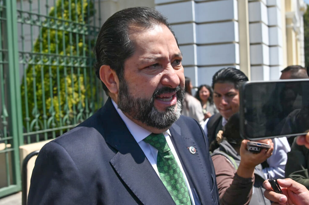 Diputado Francisco Vázquez respalda informe de la rectora de la UAEMéx