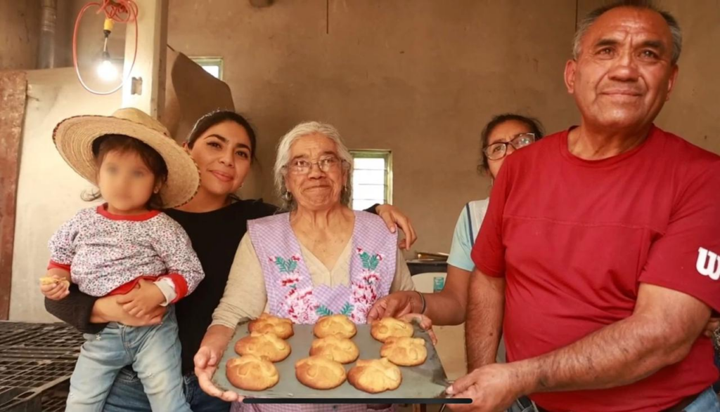 En San Pablo y San Mateo Tecalco conservan la tradición de elaborar el Pan de Muerto