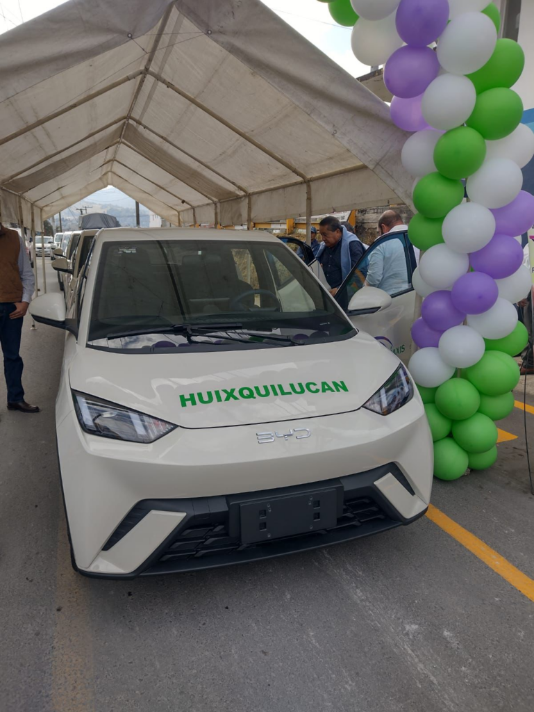 Comienzan a circulan taxis 100% eléctricos en el Edoméx