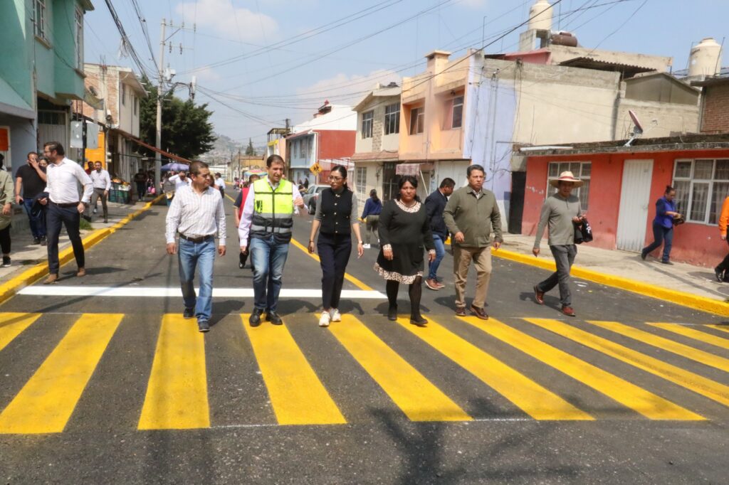 Continúa rehabilitación de calles en Toluca