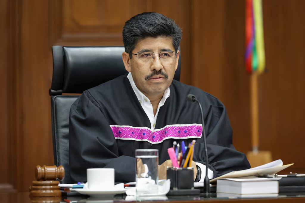 La SCJN defiende la decisión de devolver sus camionetas blindadas: “Seguridad no implica lujo”