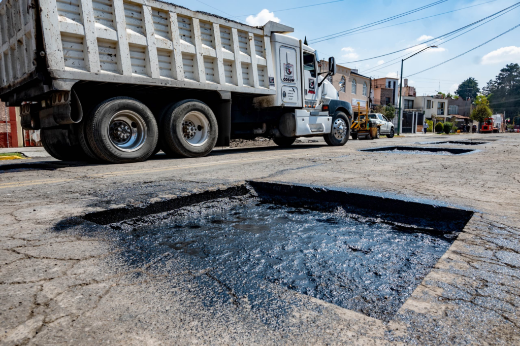 Se suspende bacheo en Toluca por temporada de lluvias
