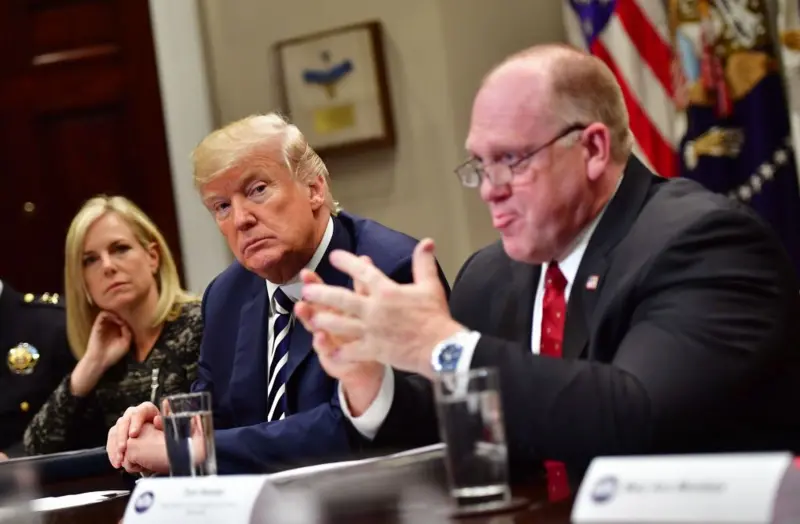 Trump encarga la mayor deportación de migrantes en la historia de EE.UU.