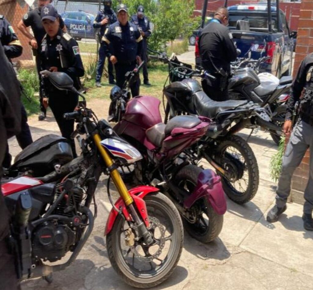 Aseguran en La Crespa, Toluca diez motocicletas robadas
