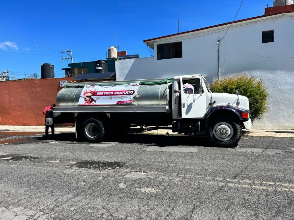 Avanza rehabilitación del pozo El Ranchito en Toluca, mientras surten agua vía red y a través de pipas gratuitas