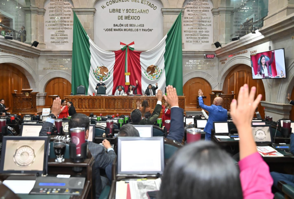 Exhorta Congreso a retirar de la vía pública cables en desuso
